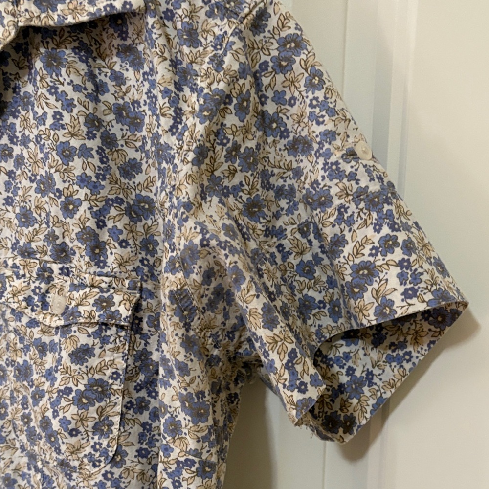Carhartt Short-Sleeve Floral Button-Up Shirt - Blue/Cream - Picture 6 of 9